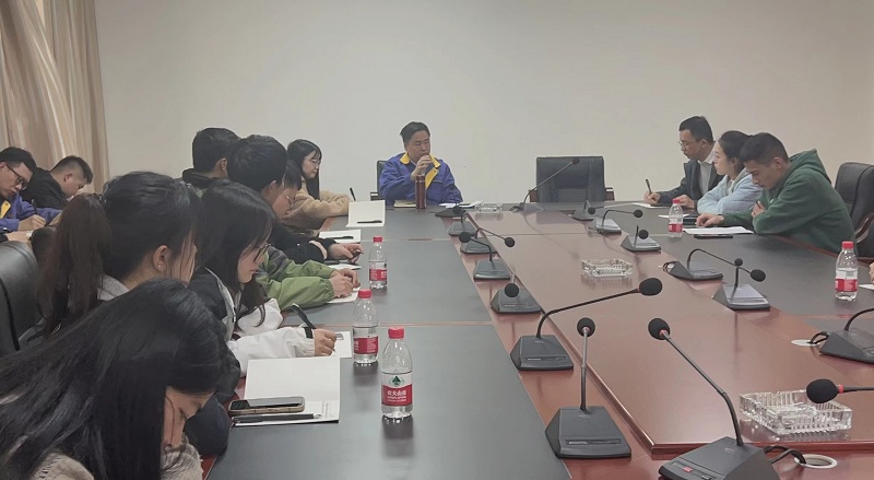 譚曉軍在座談會(huì)上講話.jpg
